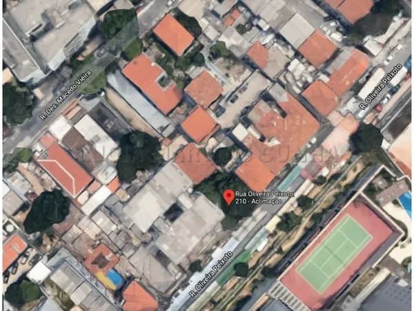 Terreno em área nobre da Aclimação com 640 m², com 20 m de testada, e saída para duas ruas