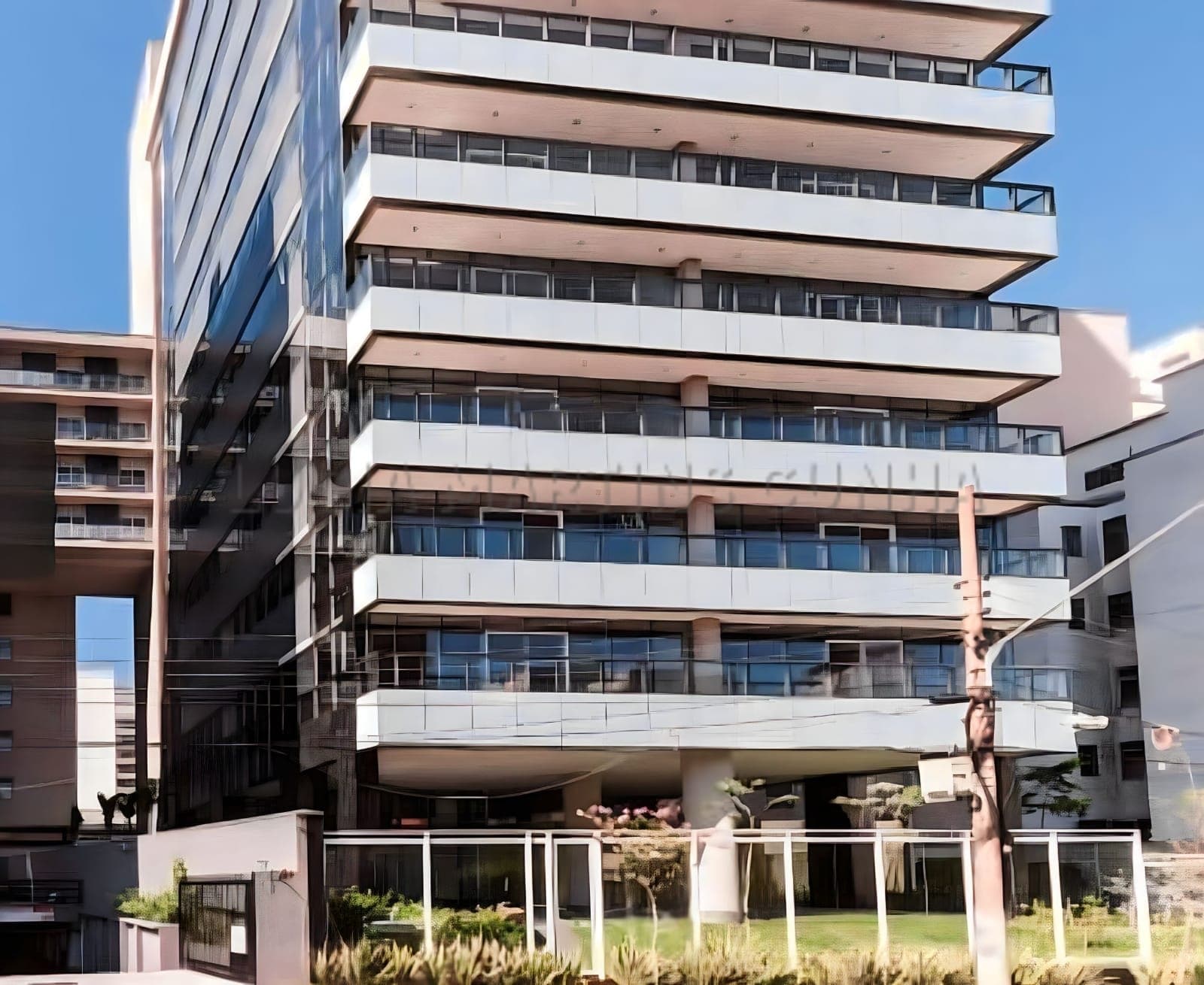 Sala Comercial à Venda na Aclimação - 40 m², 2 banheiros, terraço, vaga de garagem