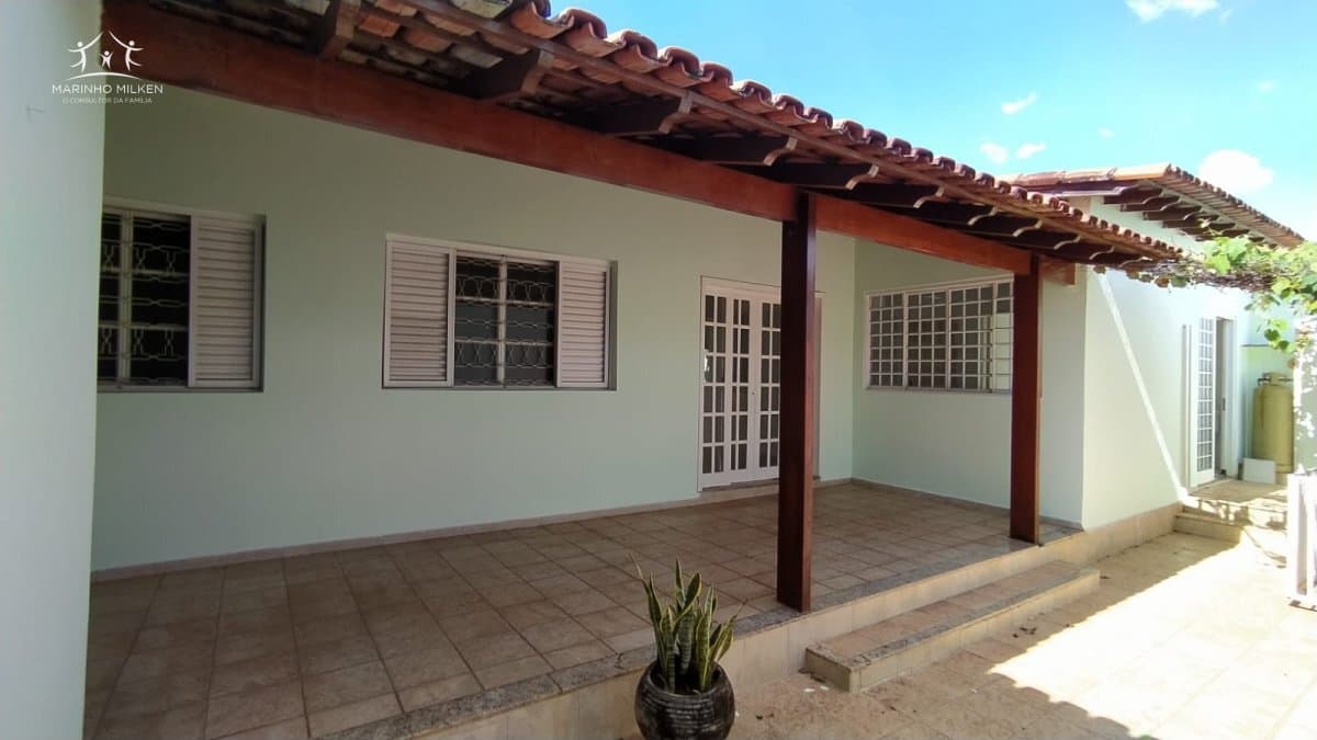 Casa Padrão para Venda em Altamira Uberlândia-MG