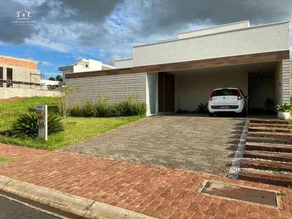Casa em Condomínio para Venda em Shopping Park Uberlândia-MG