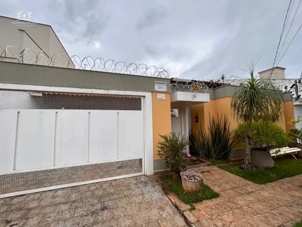 Casa Alto Padrão para Venda em Jardim Karaíba Uberlândia-MG