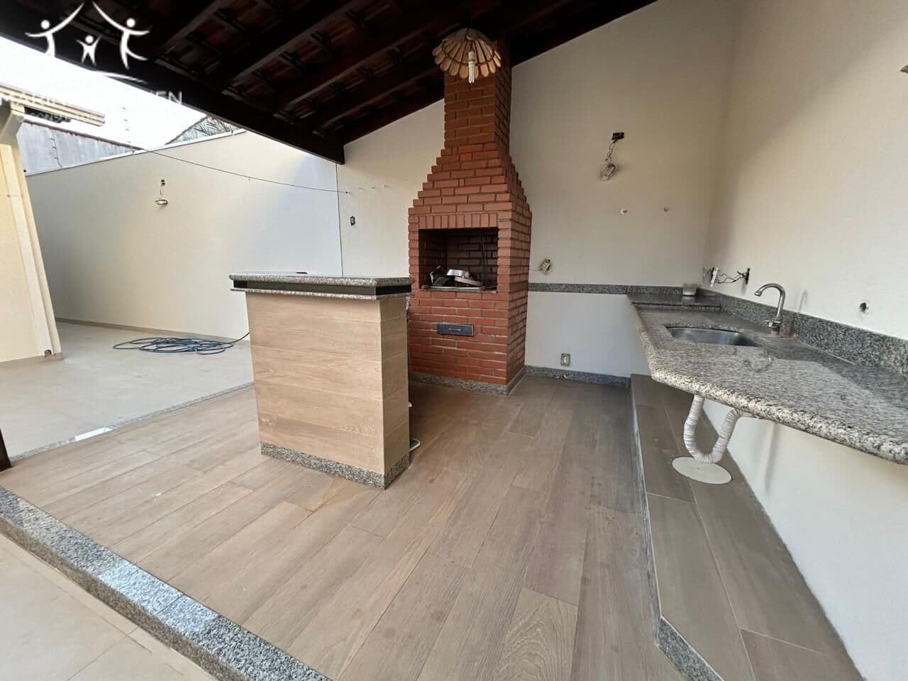 Casa em Uberlândia - Jardim Karaíba