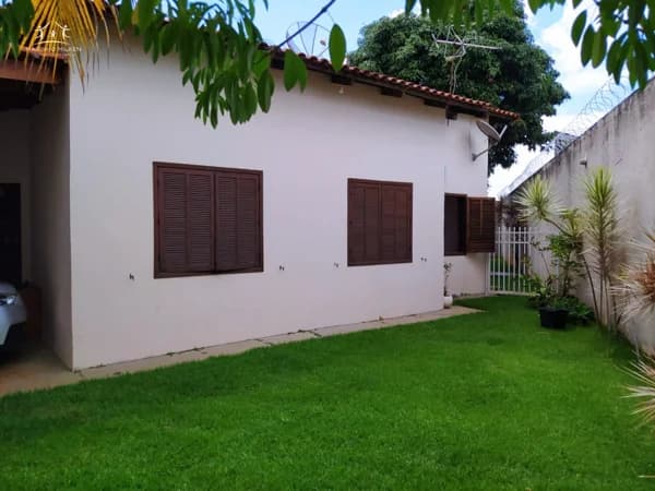 Casa Padrão para Venda em Jardim das Acácias Uberlândia-MG