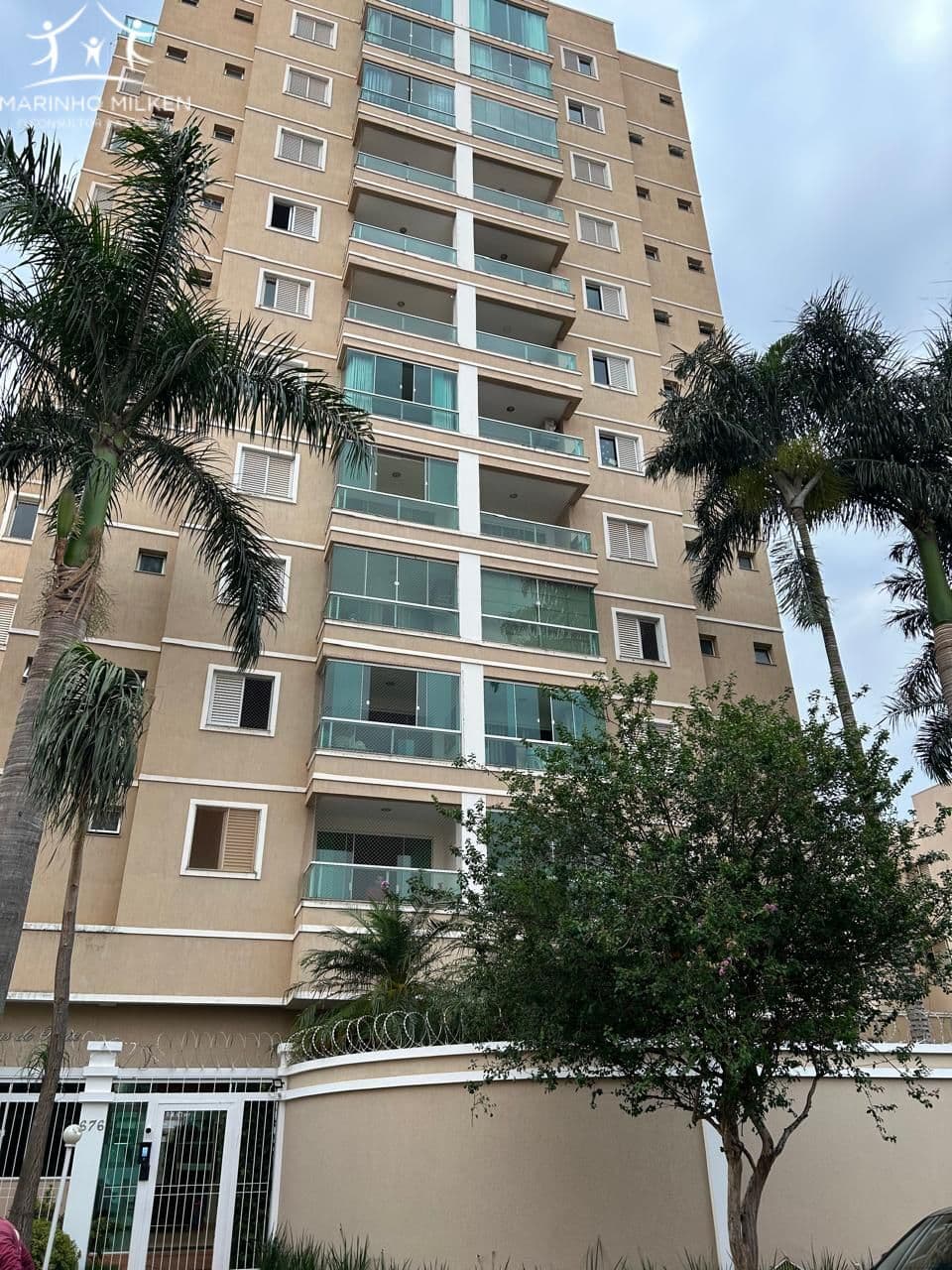 Cobertura Exclusiva no Praia Clube – Sala Ampla, Suítes e Varanda Gourmet