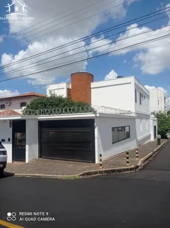 Casa de Esquina no Bairro Lídice – Ampla, Completa e Bem Localizada