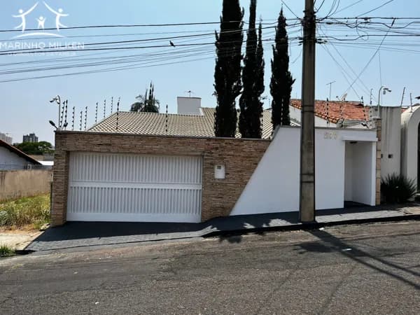 Casa em Uberlândia - Vigilato Pereira
