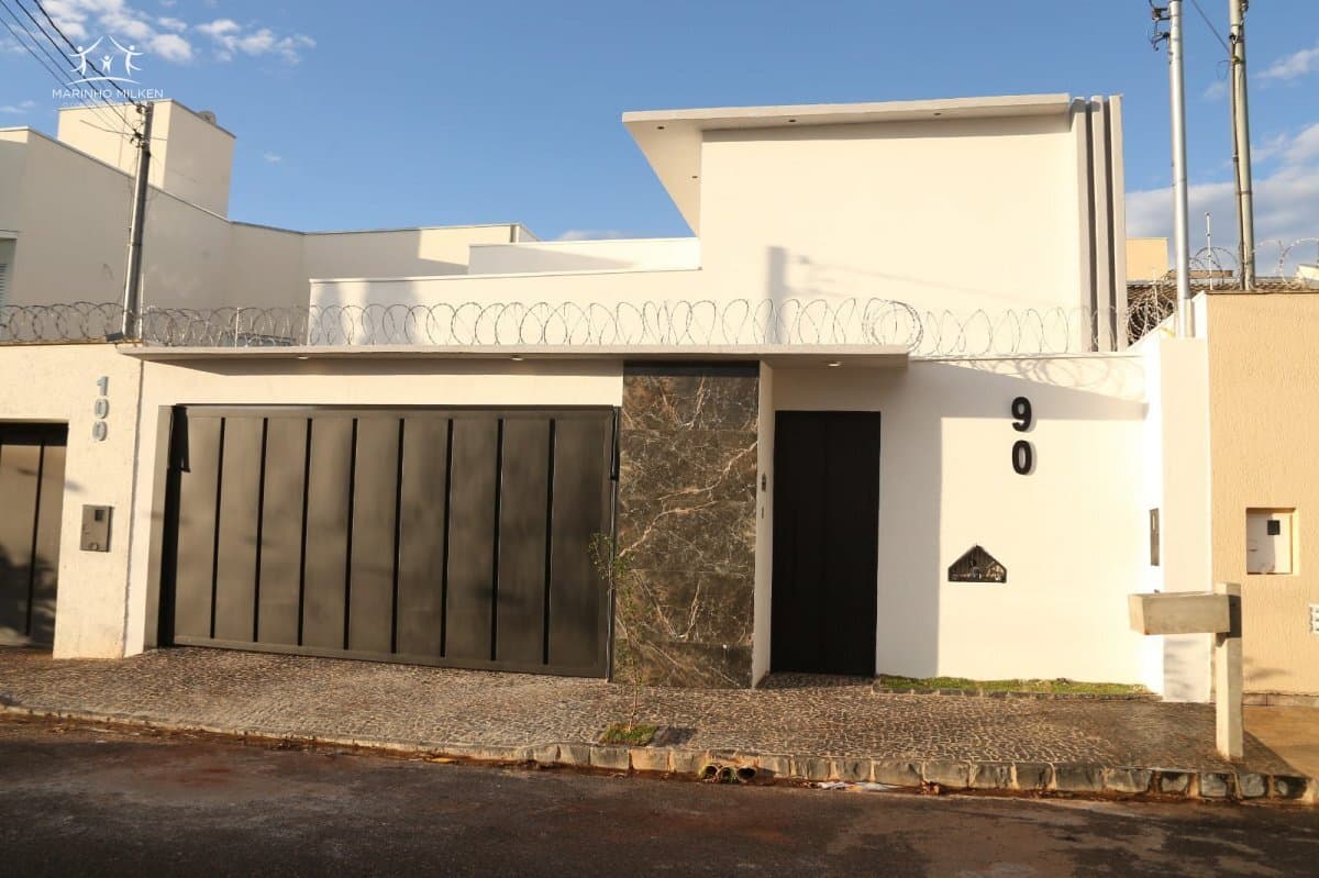 Casa Térrea para Venda em Jardim Botânico Uberlândia-MG