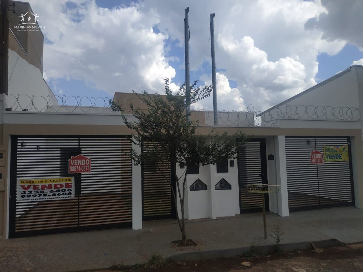 Casa Linear para Venda em Parque São Jorge I Uberlândia-MG