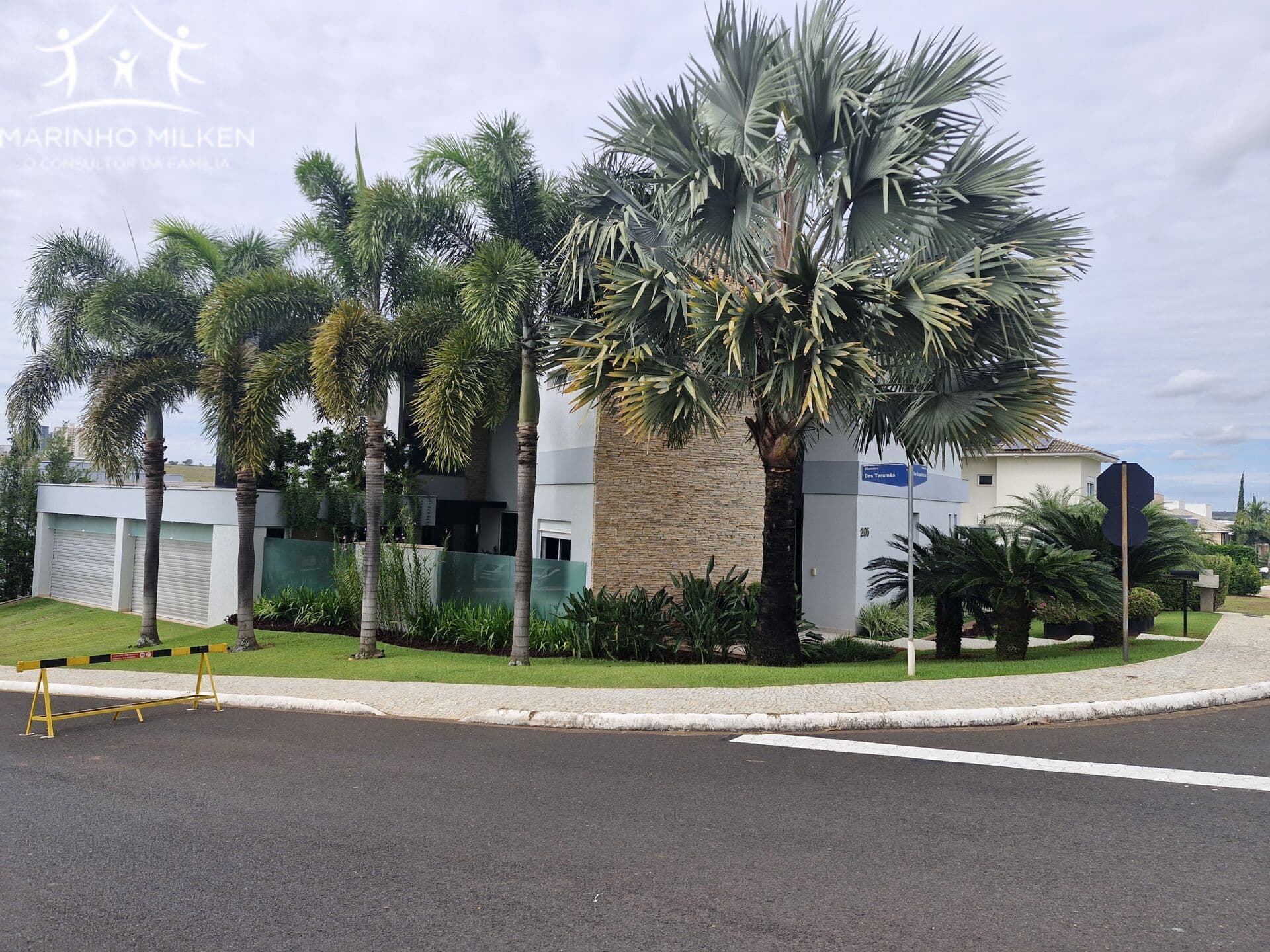 Casa de Condomínio em Uberlândia - Jardim das Palmeiras