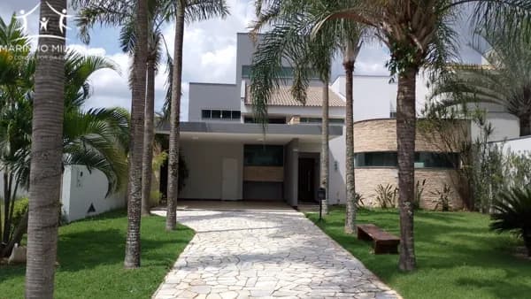Casa em Uberlândia - Jardim Karaíba