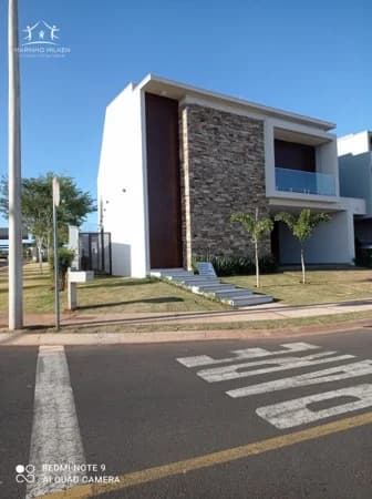 Casa em Condomínio para Venda em Shopping Park Uberlândia-MG