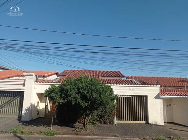 Casa Padrão para Venda em Cidade Jardim Uberlândia-MG