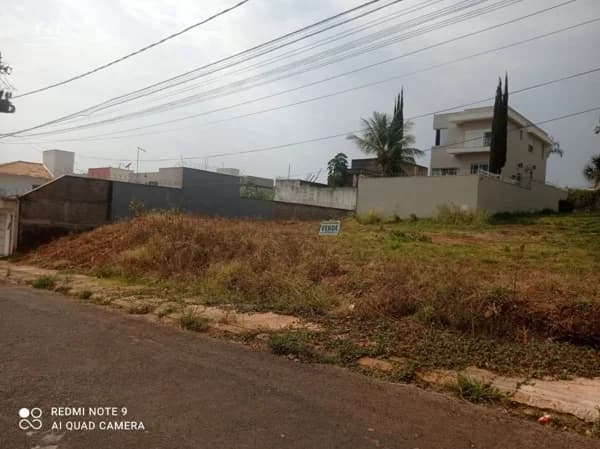 Terreno Lote para Venda em Jardim Karaíba Uberlândia-MG