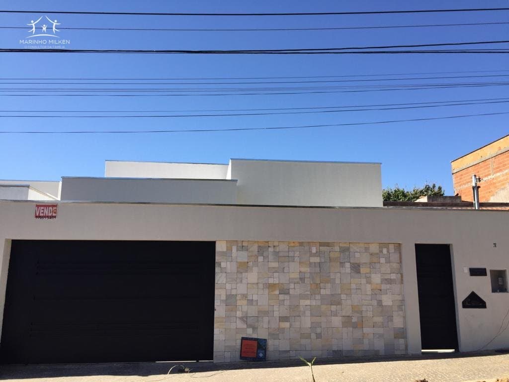 Casa Padrão para Venda em Cidade Jardim Uberlândia-MG