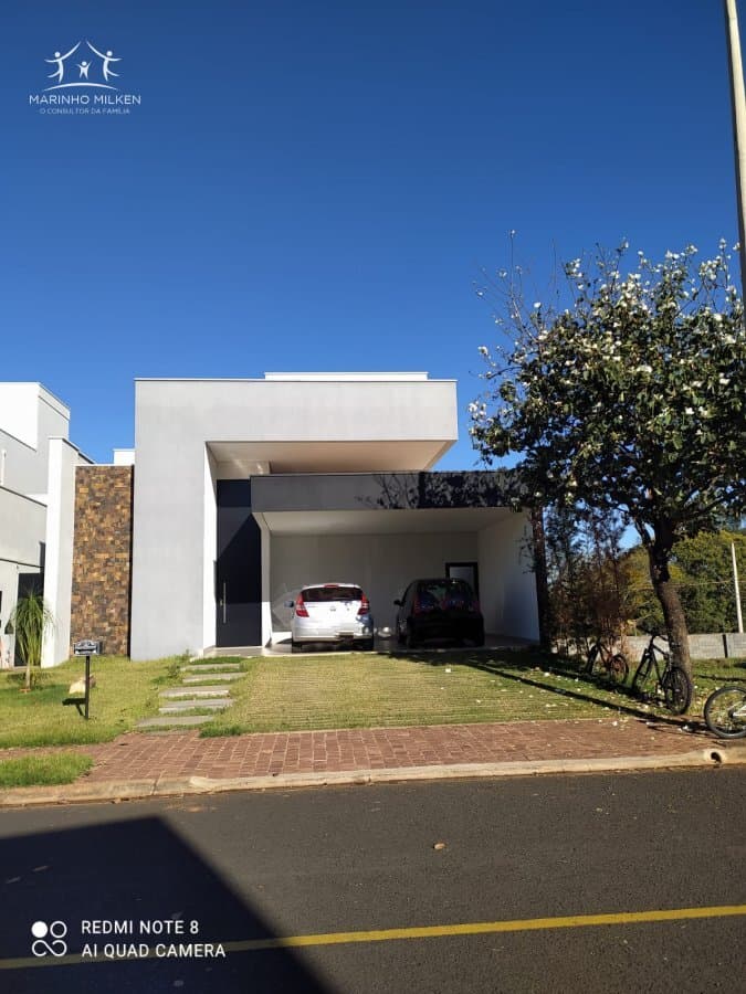 Casa em Condomínio para Venda em Shopping Park Uberlândia-MG