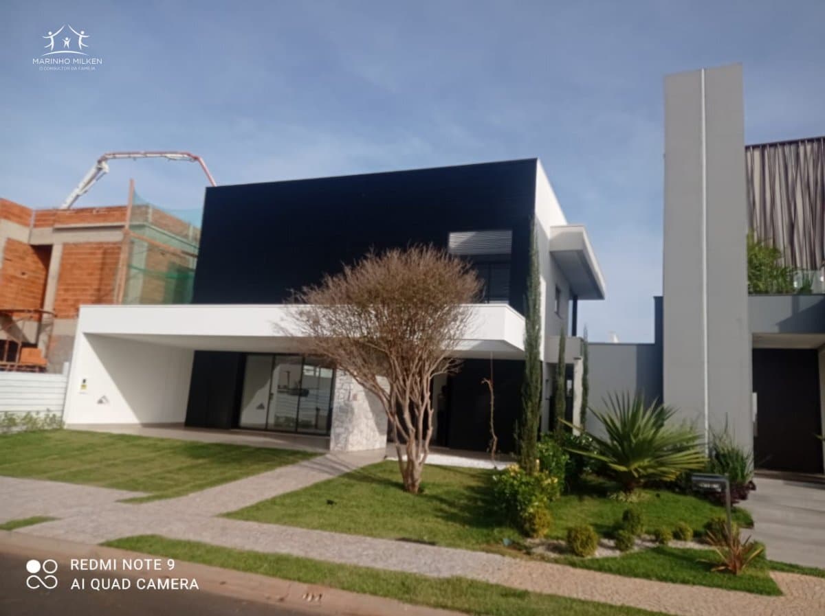 Casa em Condomínio para Venda em Nova Uberlândia Uberlândia-MG