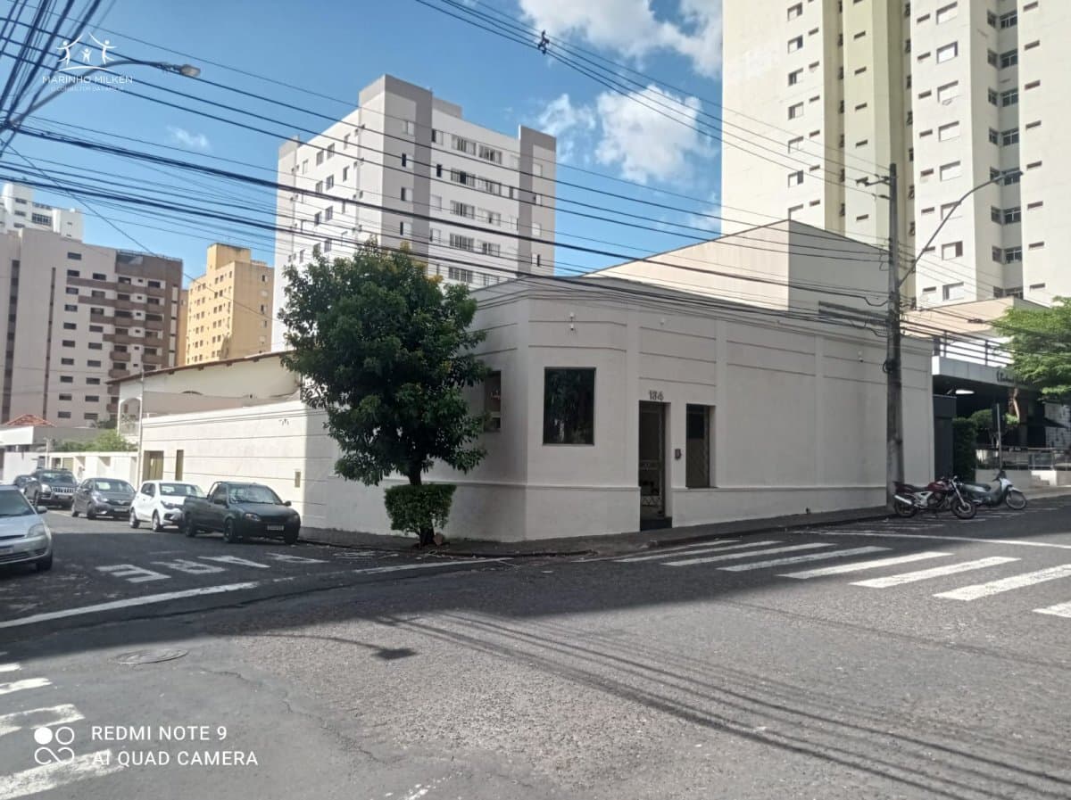 Casa Alto Padrão para Venda em Fundinho Uberlândia-MG