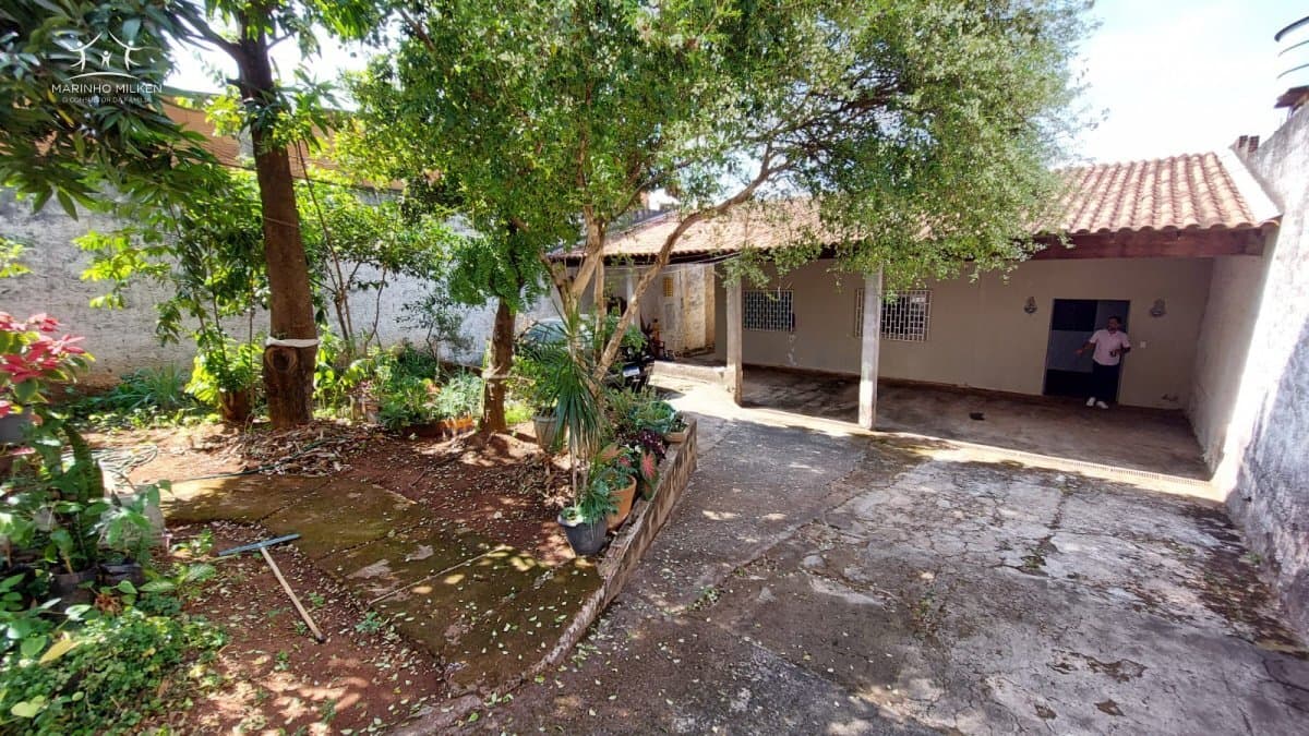 Casa Padrão para Venda em Jaraguá Uberlândia-MG