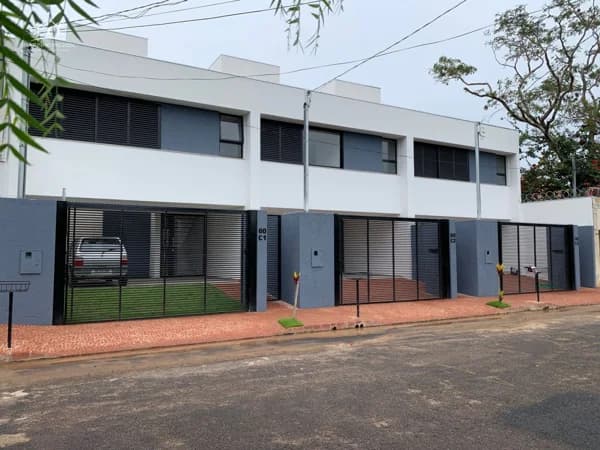 Casa Sobrado para Venda em Jardim Karaíba Uberlândia-MG
