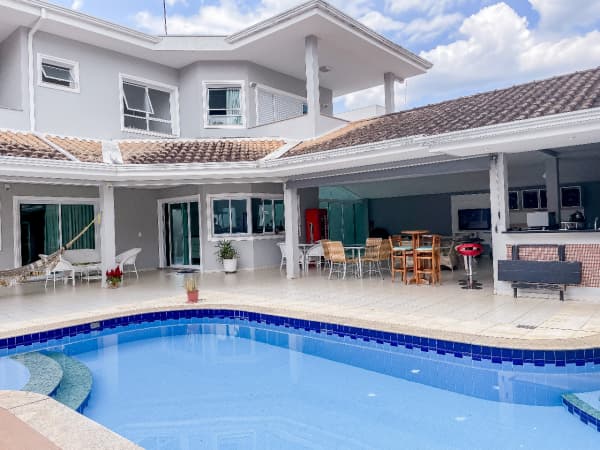 CASA À VENDA - 3 SUÍTES/PISCINA - COND. TERRAS SÃO CARLOS - JUNDIAÍ - S.P.