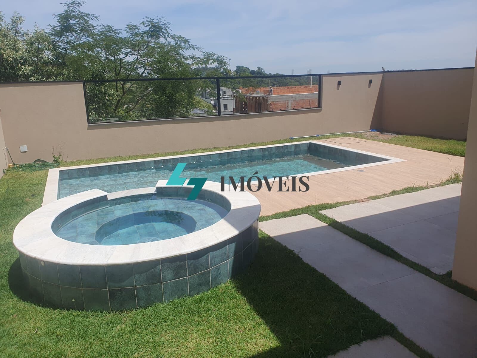 CASA A VENDA - 267M² - 2 SUÍTES/CLOSET - PISCINA - BRISAS - JUNDIAÍ - S.P.