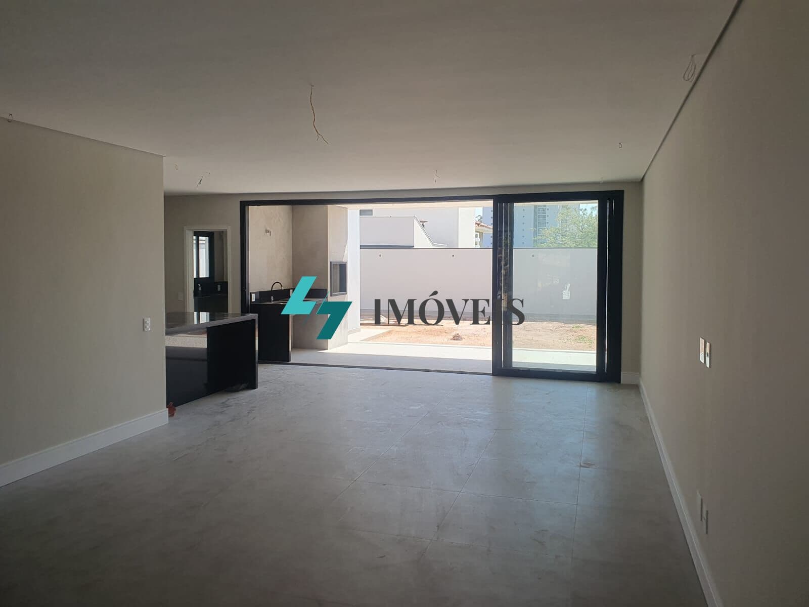 CASA A VENDA NOVA 234M² - 3 SUÍTES - COND. TERRAS DE GÊNOVA - JUNDIAÍ - S.P.