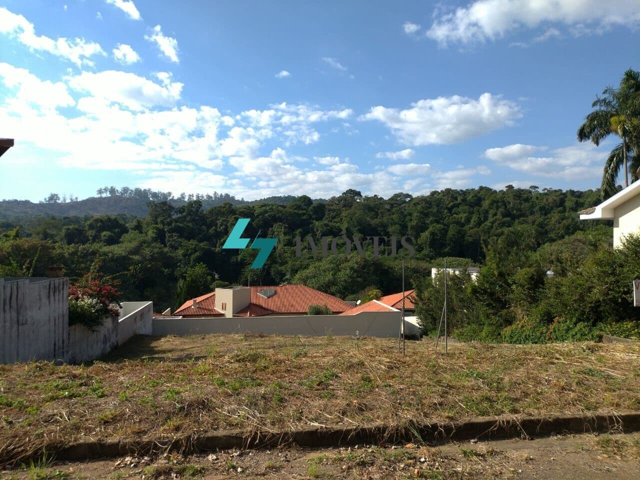 LOTE A VENDA LEVE DECLIVE 1.000M² - MALOTA - JUNDIAÍ - S.P