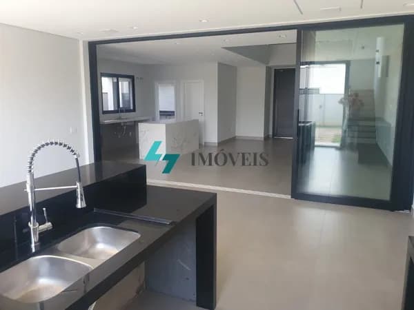 CASA A VENDA - 270,00m² - 4 SUÍTES - BRISAS DA MATA - JUNDIAÍ - S.P.