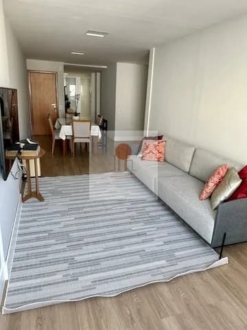 Apto totalmente modificado 4 quartos sendo 3 suítes, na quadra do mar da Praia da Costa