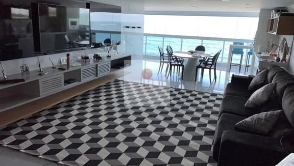 Luxuoso Apartamento com 04 quartos, 04 suítes, frente ao mar P da Costa.