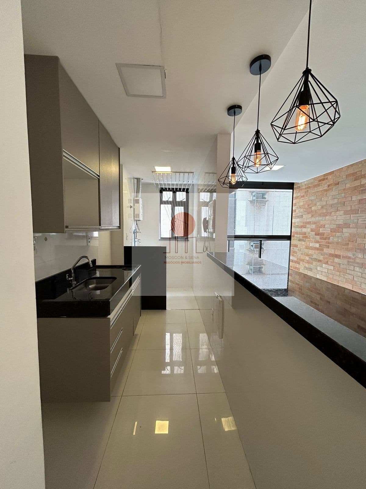 Apartamento com 02 quartos/suíte na quadra do mar na Praia da Costa!!