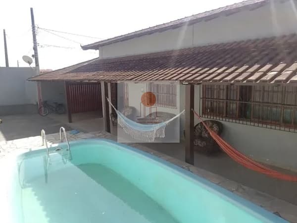 Casa para venda possui 390 metros quadrados com 4 quartos em Araçás - Vila Velha - ES