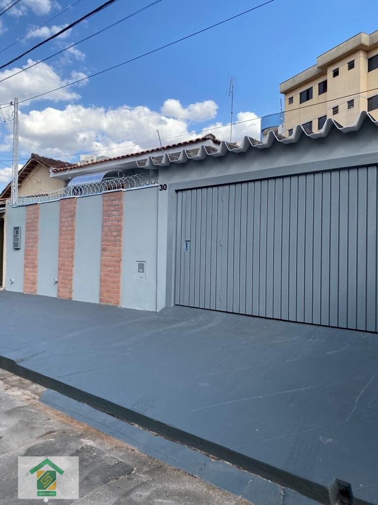 Casa em São Carlos - Jardim Lutfalla