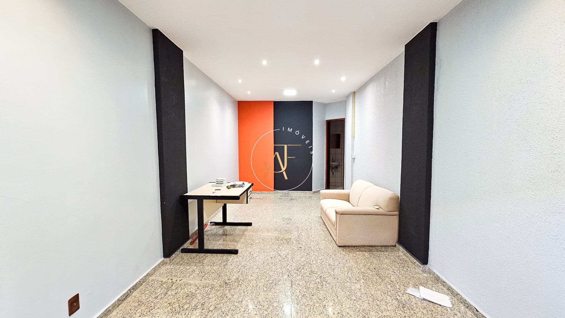 ASA NORTE 412/413 - SALA COMERCIAL - 31M² - - VISTA LIVRE - REFOMADA