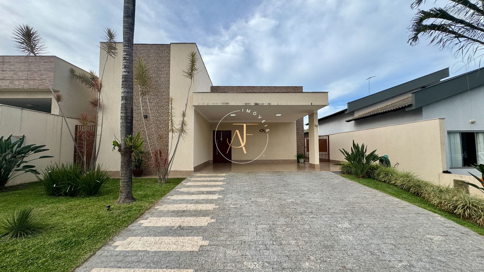 CASA EM VICENTE PIRES COM 3 SUÍTES NA RUA 10A SAÍDA ESTRUTURAL