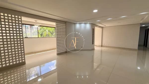 RESIDENCIAL FENIX - 4 QUARTOS - 1 SUÍTE - 181M - 3 VAGAS - 1º Andar - VISTA LIVRE