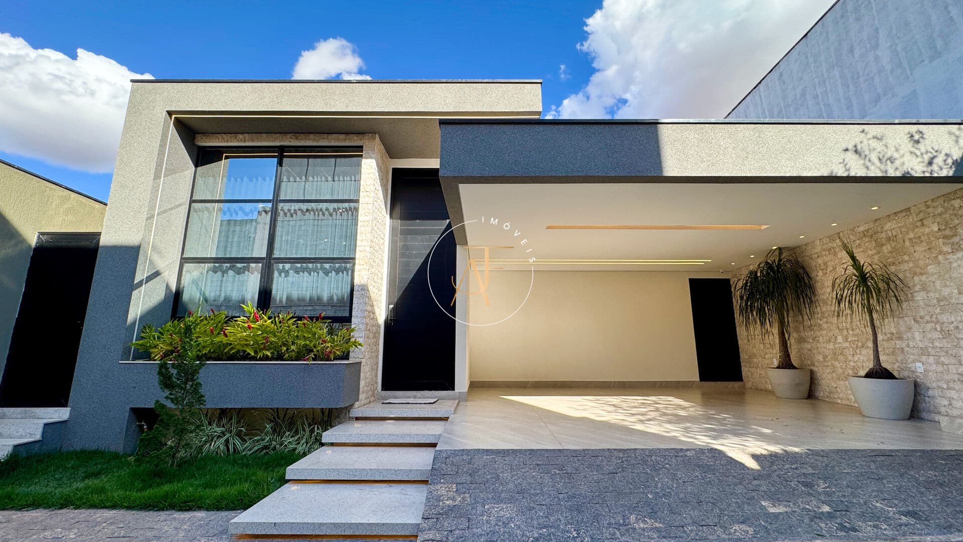 CASA MODERNA EM ARNIQUEIRAS COM 4 SUÍTES PROXIMO AO SMART FIT