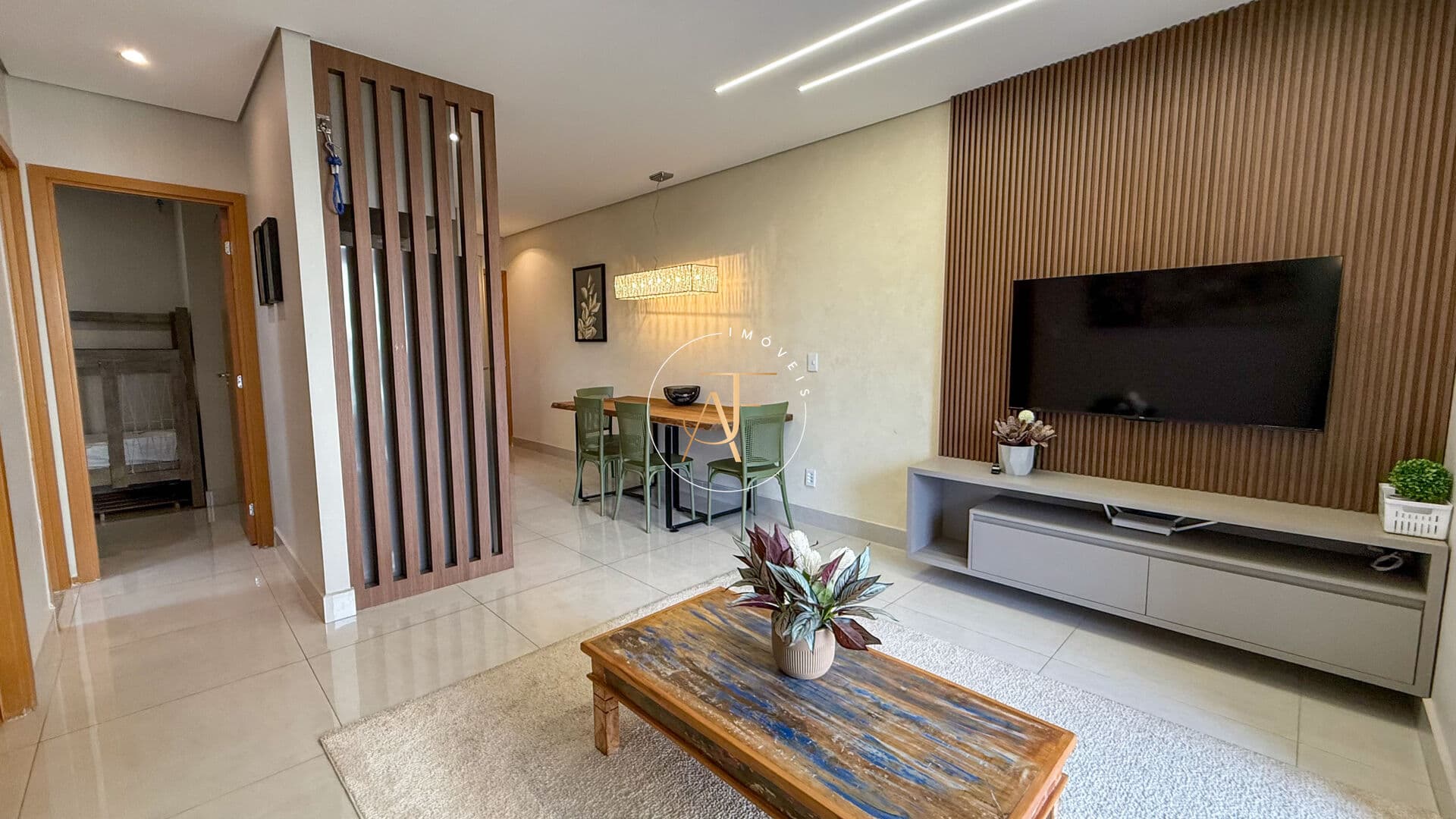 RESIDENCIAL DUBAI - 63M² - REFORMADO - 02 QUARTOS - ANDAR BAIXO COM VISTA