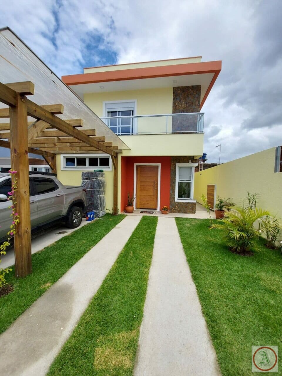 Sobrado em Florianópolis - São João do Rio Vermelho