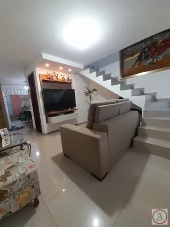 Sobrado em Florianópolis - São João do Rio Vermelho