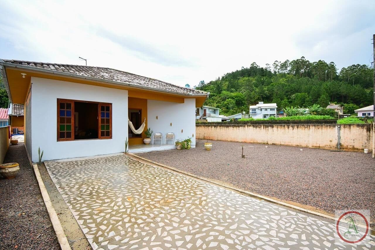 Casa em Governador Celso Ramos - Centro