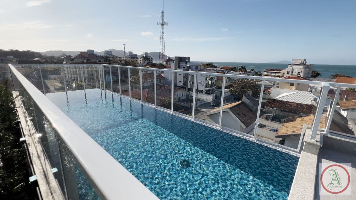 Apartamento em Ingleses, apenas 100 metros praia.