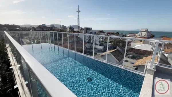 Apartamento em Ingleses, apenas 100 metros praia.