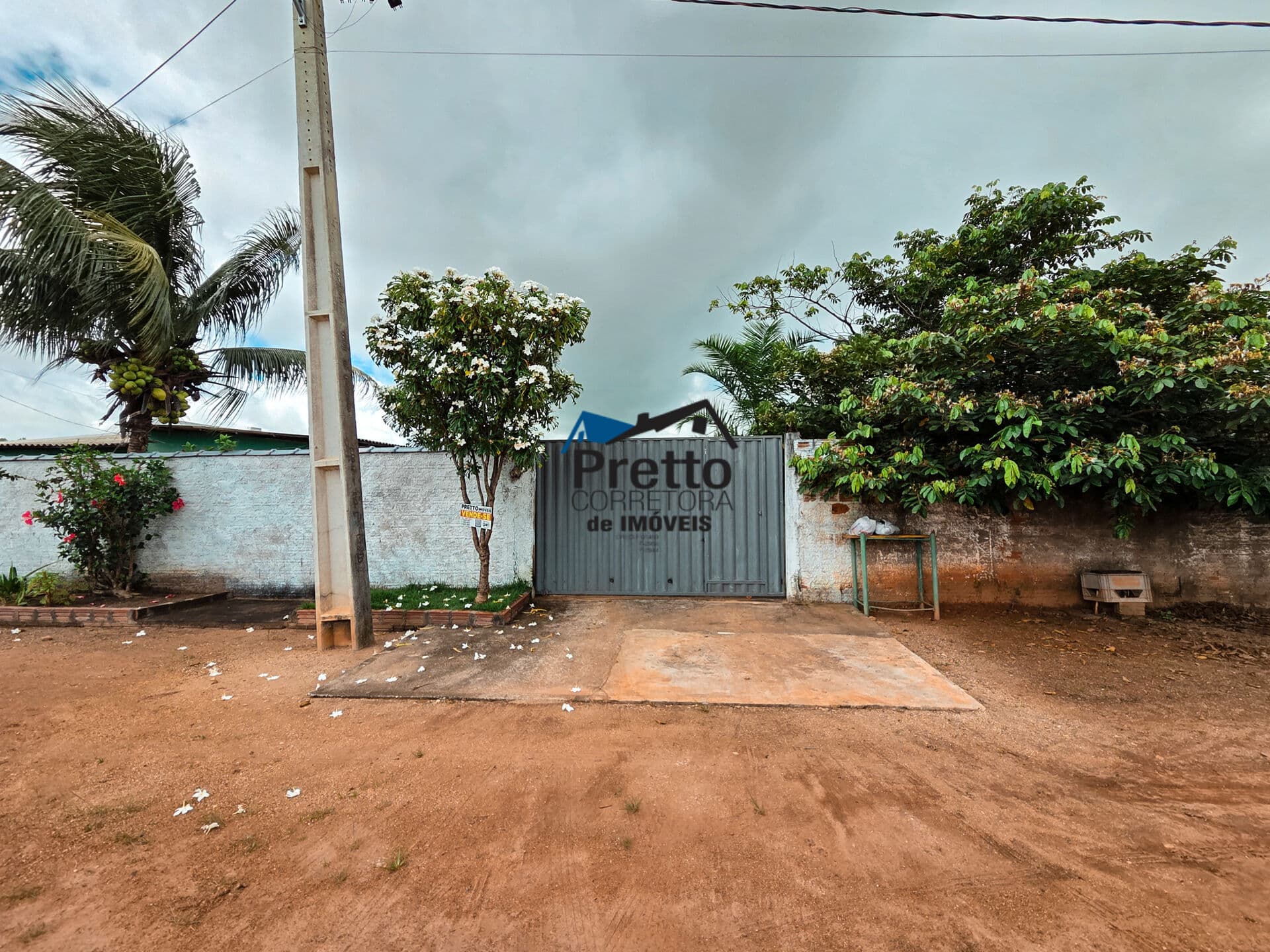 Vende-se Terreno 100% plano localizado próximo a BR 435 no bairro São José em Colorado do Oeste/RO
