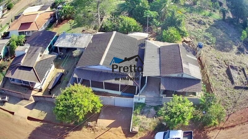 Vende-se Imóvel contendo duas Casas e com terreno Inteiro Localizada no Bairro Santa Luzia em Colorado do Oeste-RO