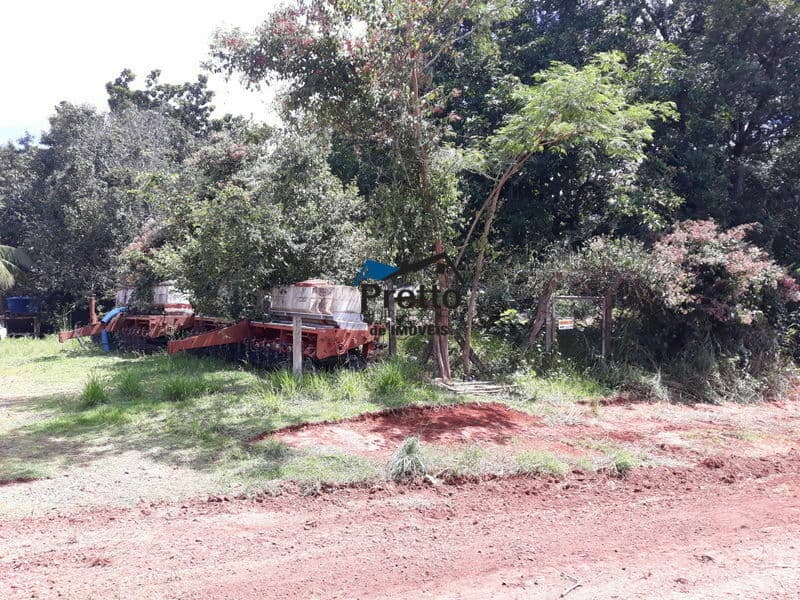 Vende-se 4 Terrenos de Esquina medindo uma área total de 6.177,36 m² localizado no Bairro São José Colorado do Oeste/RO