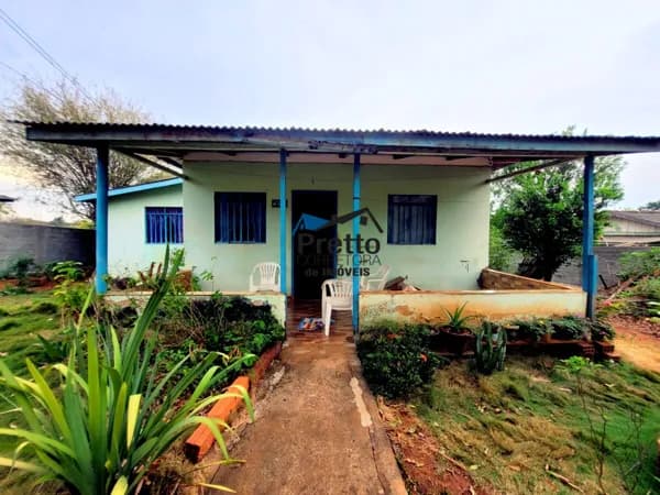 Vende-se Casa em Alvenaria contendo 02 Dormitórios e Terreno Inteiro no bairro Santa Luzia em Colorado do Oeste/RO
