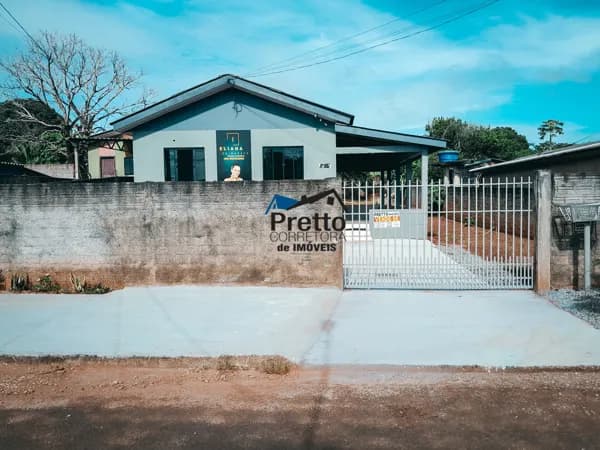 Vende-se Casa em Alvenaria com Terreno plano e todo murado Localizada no bairro Minas Gerais em Colorado do Oeste/RO