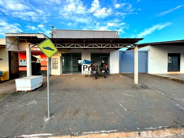 Aluga-se Casa com Ponto Comercial Localizado na Avenida Marechal Rondon Centro de Colorado do Oeste-RO