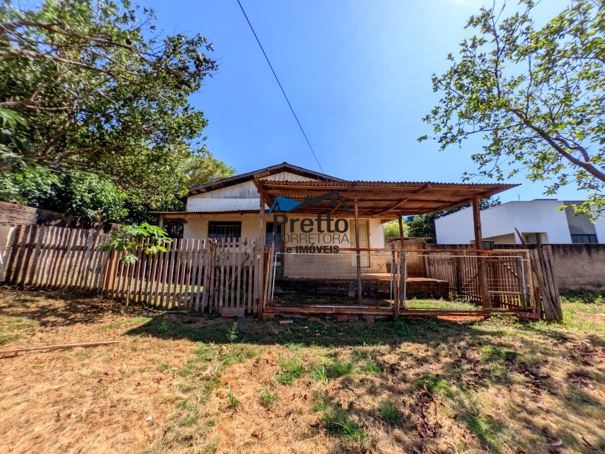Vende-se Casa em Alvenaria contendo 02 Dormitórios Localizada no bairro Santa Luzia em Colorado do Oeste/RO